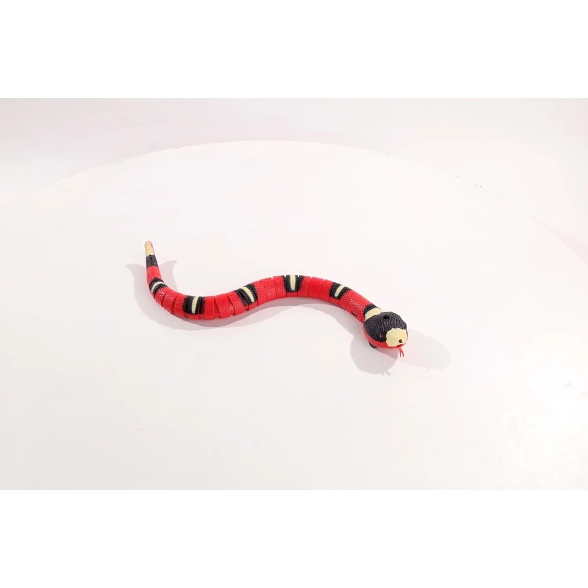 M-PETS SNEAKY SNAKE İNTERAKTİF KEDİ OYUNCAĞI